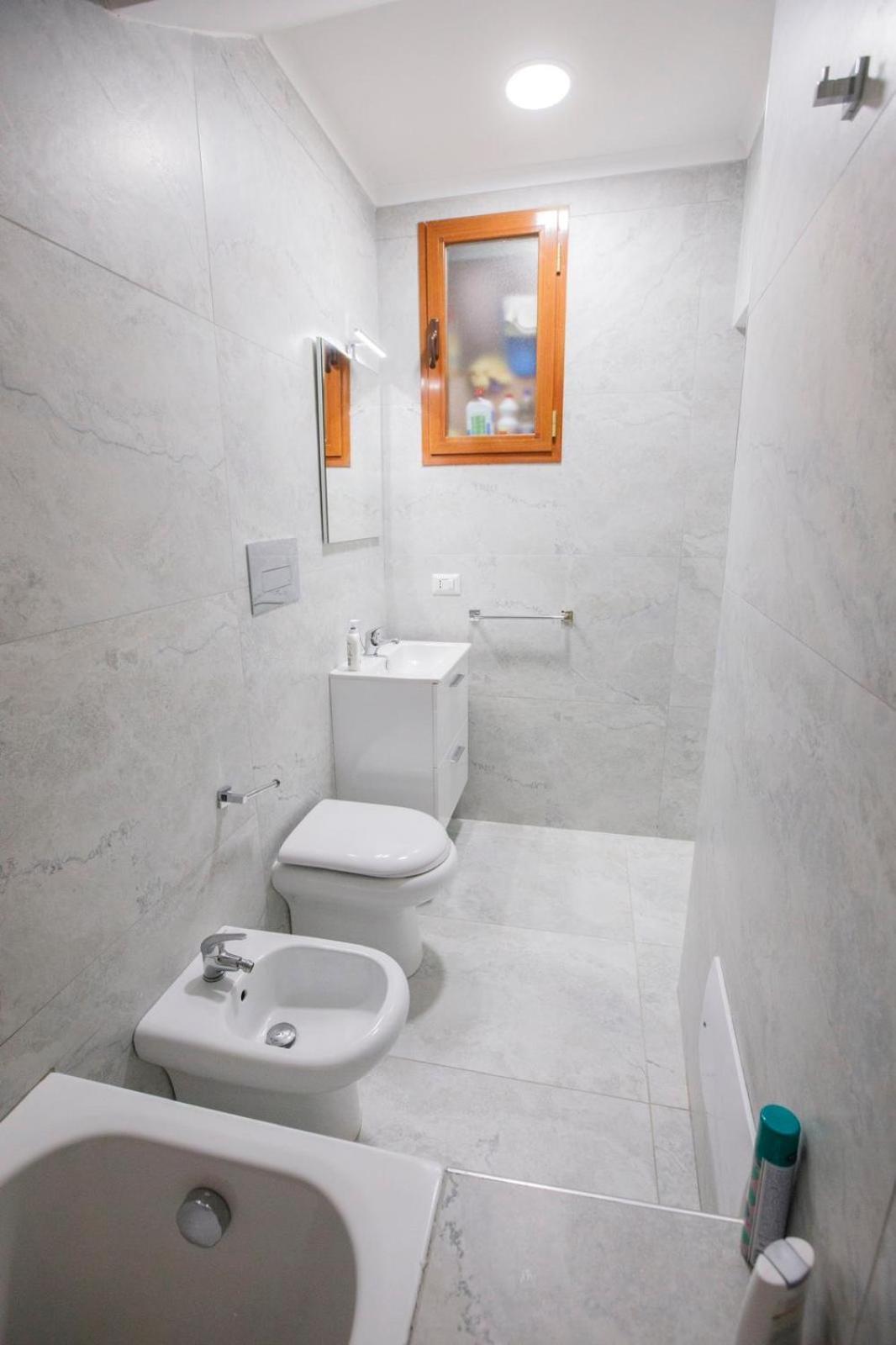 B&B Le Stanze Di Aurora Naples Luaran gambar