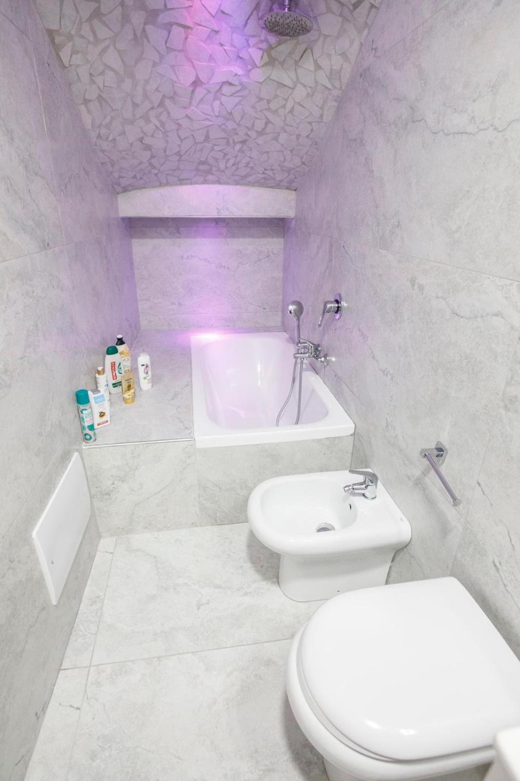 B&B Le Stanze Di Aurora Naples Luaran gambar