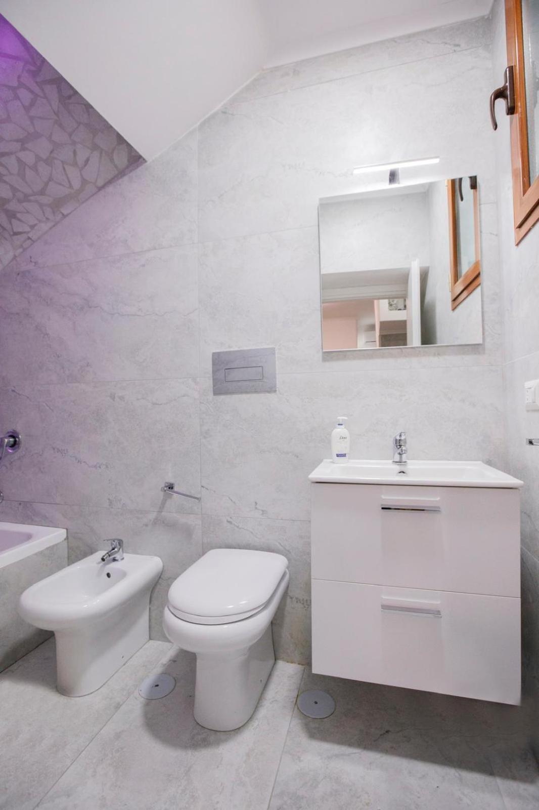B&B Le Stanze Di Aurora Naples Luaran gambar
